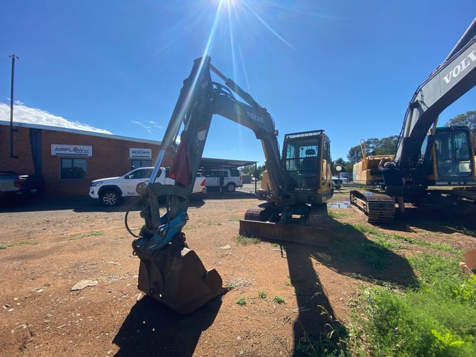 VOLVO MINI EXCAVATOR
