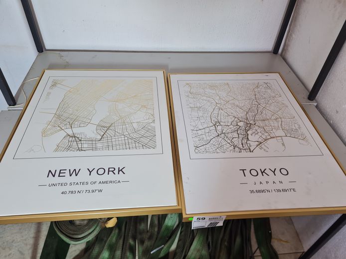 2 X PICTURE FRAMES