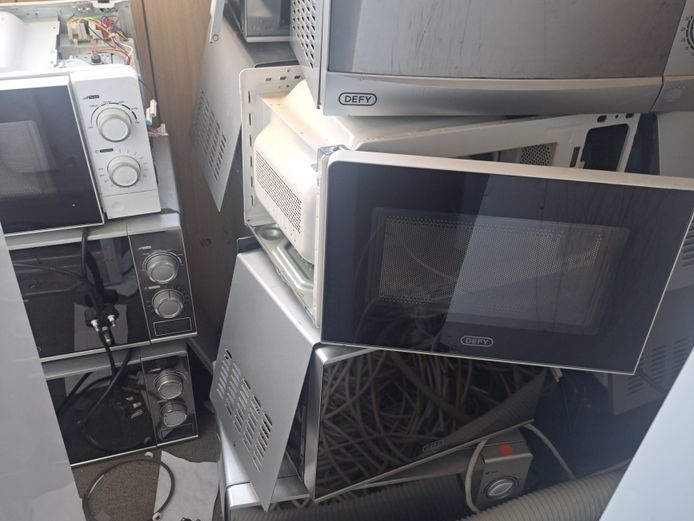 Assorted microwave scrap