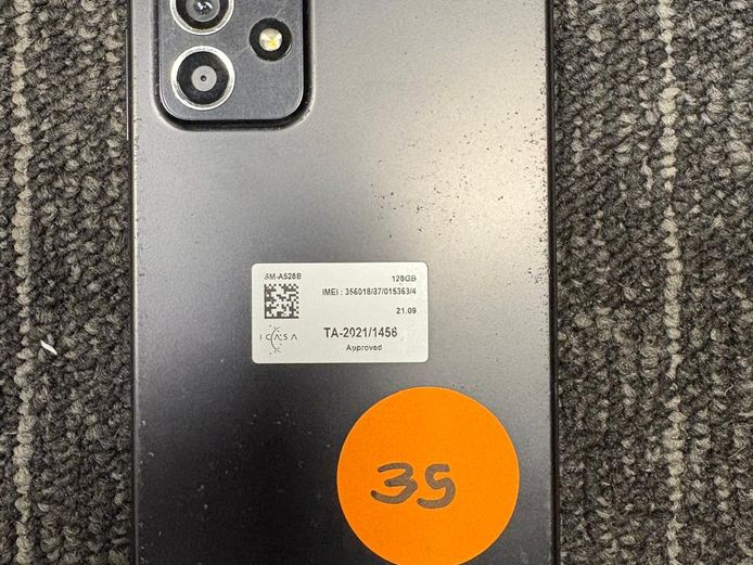 35 - Samsung Galaxy A52s