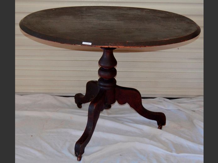 VICTORIAN PAINTED OVAL LOO TABLE, 110 x 82 x 80cm [In need of restoration]