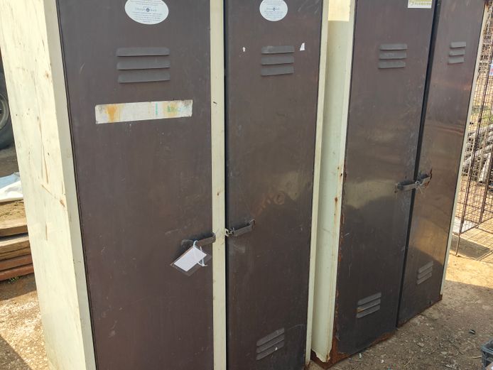 LOT STEEL LOCKERS