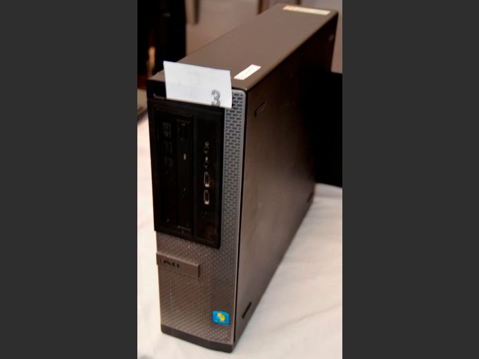 DELL OPTIPLEX 390 DESKTOP COMPUTER [Switches on, Untested further]