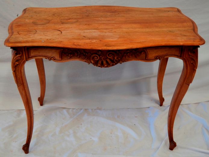 FRENCH STYLE WALNUT CENTRE TABLE, 96 x 63 x 72cm [Watermarks to top]