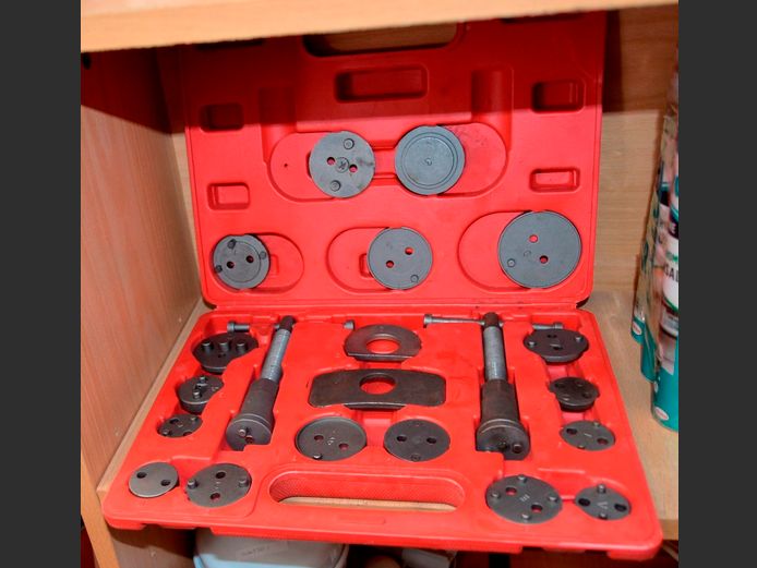 21-PIECE BRAKE CALIPER SET