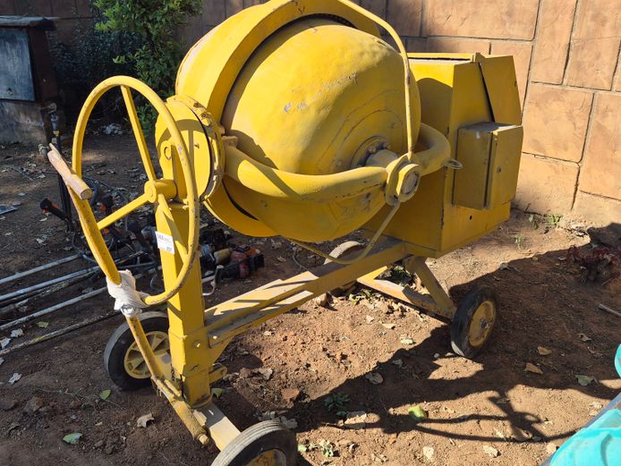 CONCRETE MIXER - NO MOTOR