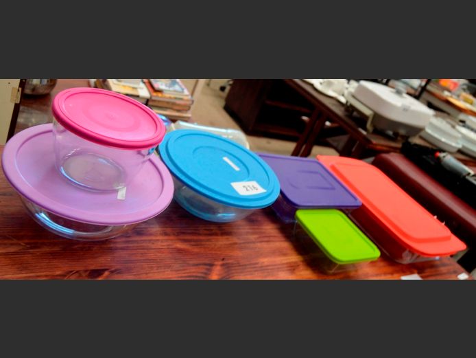 ASSORTED MARINEX OVEN DISHES WITH LIDS