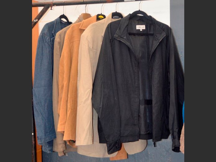 LOT: 5 x DRESS JACKETS