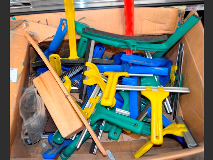 LOT: SQUEEGIES