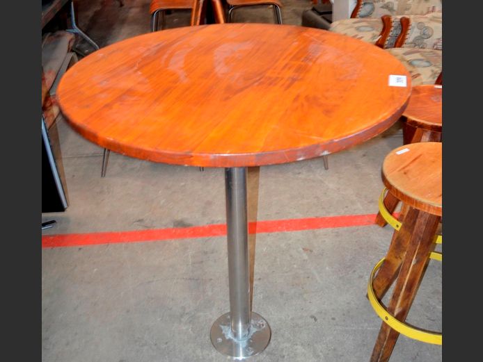 OAK CIRCULAR FLOOR MOUNT DINING TABLE ON CHROME BASE, 88cm Diameter x 92cm High
