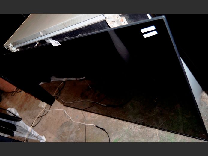 HISENSE 65" L.E.D. TV [Switches on, untested further, screen cracked] ### LICENCE PLEASE ###