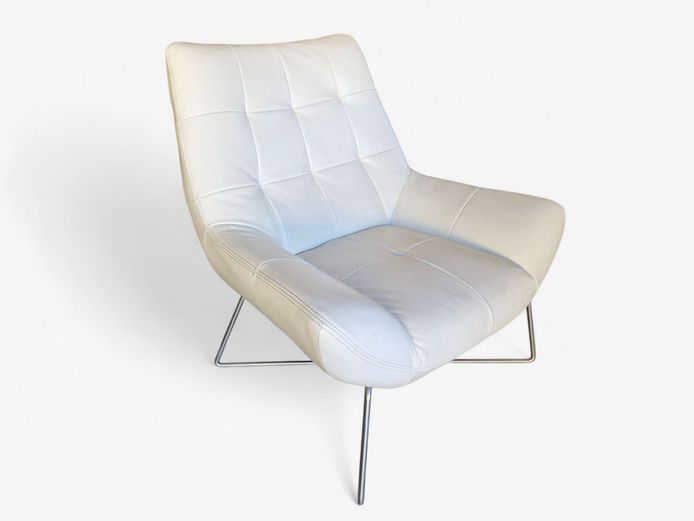 Sevens Medici Tufted Genuine Leather Armchair