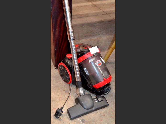 GENESIS VACUUM CLEANER [Switches on, untested further]