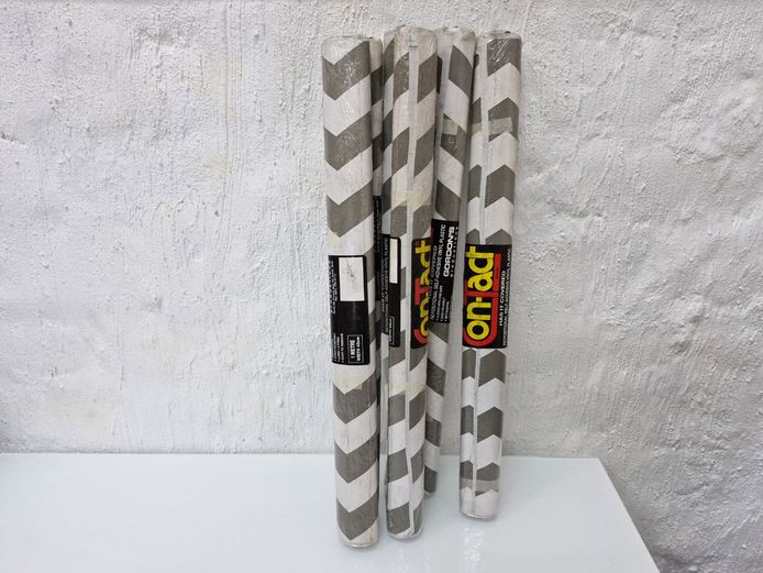 Con-Tact Repositional Self-Adhesive Vinyl Rolls – Chevron Pattern
