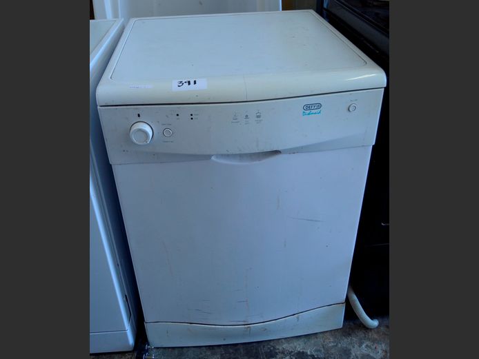 DEFY DISHMAID DISHWASHER [Switches on, untested further]